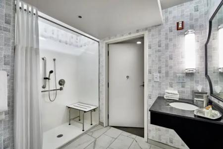 Indigo Cleveland Downtown, an IHG - 3