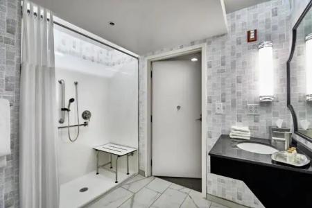 Indigo Cleveland Downtown, an IHG - 15