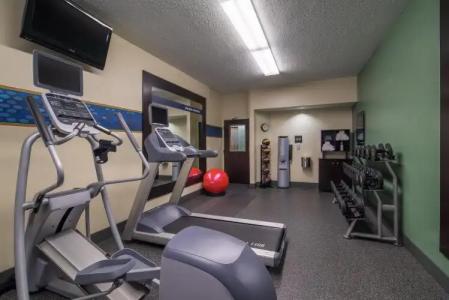 Hampton Inn Sioux Falls - 16