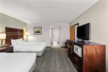 Best Western Luxbury Inn Fort Wayne - 31