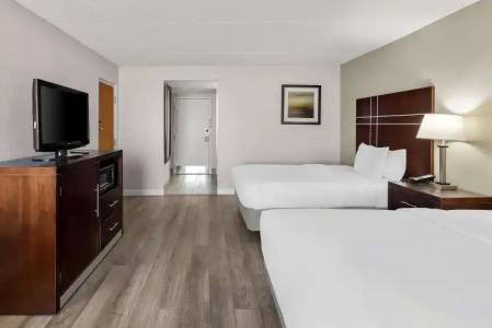 Best Western Luxbury Inn Fort Wayne - 30