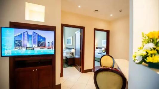 City Seasons Suites - 111