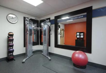 Hampton Inn Laredo - 17