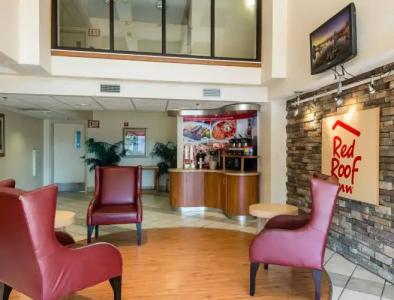 Red Roof Inn Laredo - 25