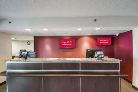 Red Roof Inn Laredo - 20