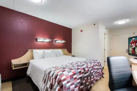 Red Roof Inn Laredo - 43