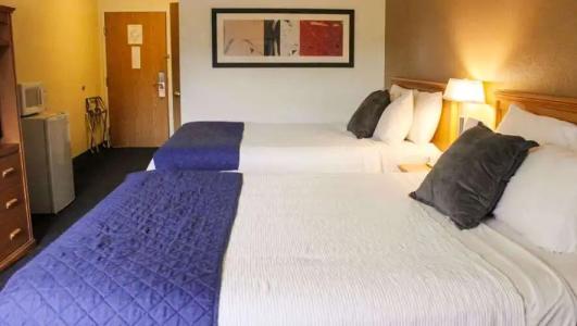 Broadway Inn Conference Center - 5