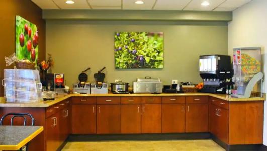 Broadway Inn Conference Center - 29