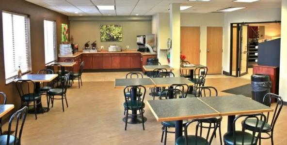 Broadway Inn Conference Center - 36