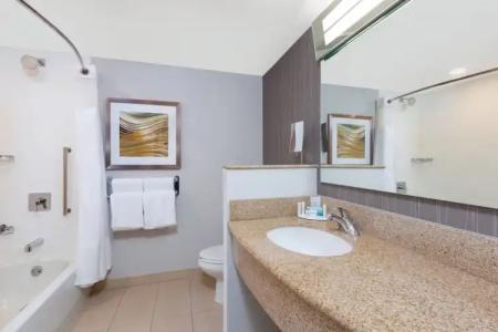 Courtyard by Marriott Oklahoma City Downtown - 8