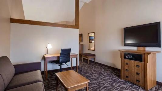 Best Western Plus Saddleback Inn and Conference Center - 53