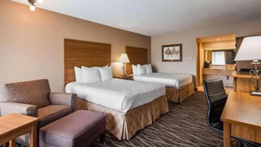 Best Western Plus Saddleback Inn and Conference Center - 39