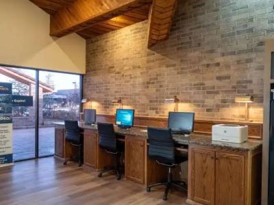 Best Western Plus Saddleback Inn and Conference Center - 2