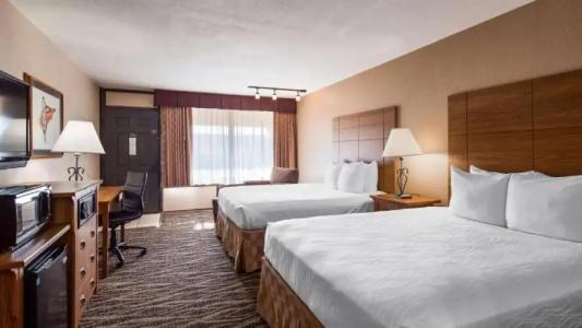 Best Western Plus Saddleback Inn and Conference Center - 37