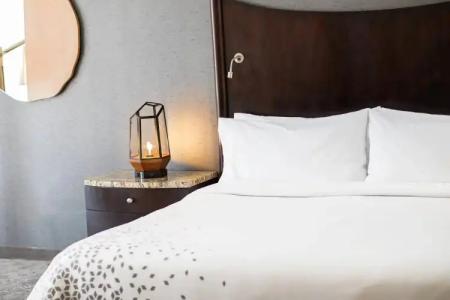 Renaissance Raleigh North Hills - 24