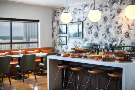 Renaissance Raleigh North Hills - 42