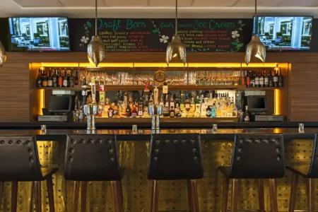 Renaissance Raleigh North Hills - 43