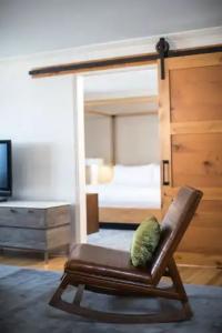 Renaissance Raleigh North Hills - 1