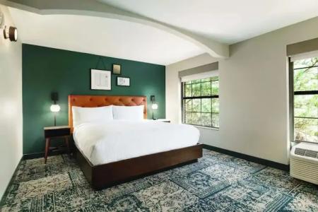 Four Points by Sheraton Raleigh Arena - 21