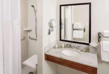 DoubleTree by Hilton South Bend - 9