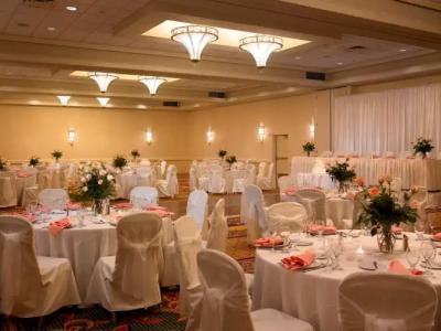 DoubleTree by Hilton South Bend - 28