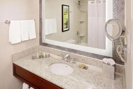 DoubleTree by Hilton South Bend - 51