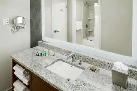 DoubleTree by Hilton South Bend - 68