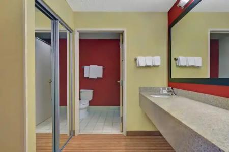 Courtyard Shreveport Airport - 50