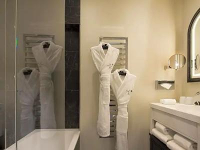 Le Narcisse Blanc - 35