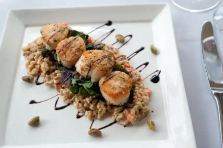 The Peaks Resort and Spa - 11