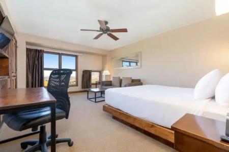 The Peaks Resort and Spa - 1