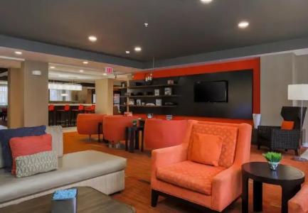 Courtyard by Marriott Topeka - 21