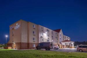 Candlewood Suites - Topeka West, an IHG Hotel, Topeka