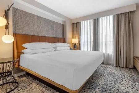 Sheraton Suites Old Town Alexandria - 74