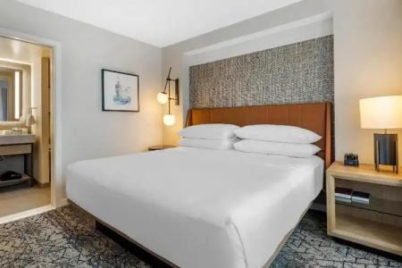 Sheraton Suites Old Town Alexandria - 64