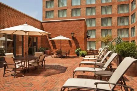 Sheraton Suites Old Town Alexandria - 5
