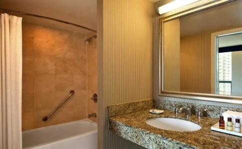 Sheraton Suites Old Town Alexandria - 39