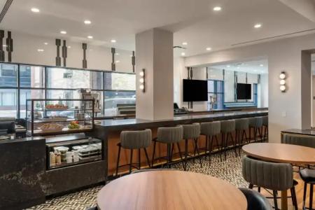 Sheraton Suites Old Town Alexandria - 42