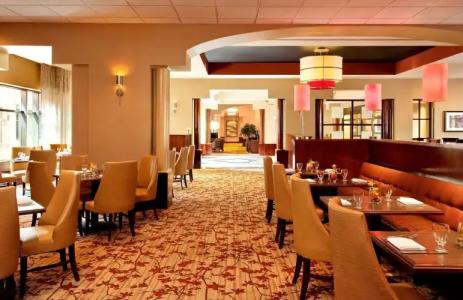 Sheraton Suites Old Town Alexandria - 9