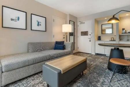 Sheraton Suites Old Town Alexandria - 67