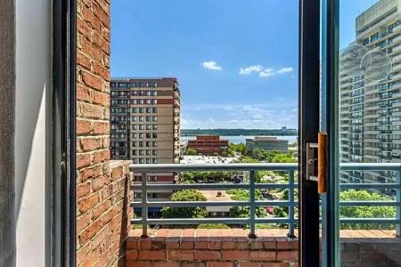 Sheraton Suites Old Town Alexandria - 142