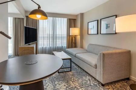 Sheraton Suites Old Town Alexandria - 81