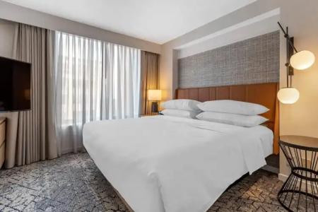 Sheraton Suites Old Town Alexandria - 90