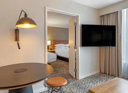 Sheraton Suites Old Town Alexandria - 121