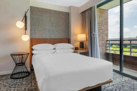 Sheraton Suites Old Town Alexandria - 160