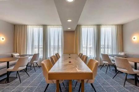 Sheraton Suites Old Town Alexandria - 145