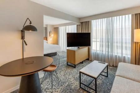 Sheraton Suites Old Town Alexandria - 82