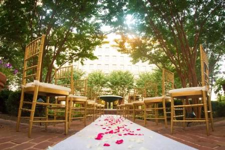 Embassy Suites by Hilton Alexandria Old Town - 26