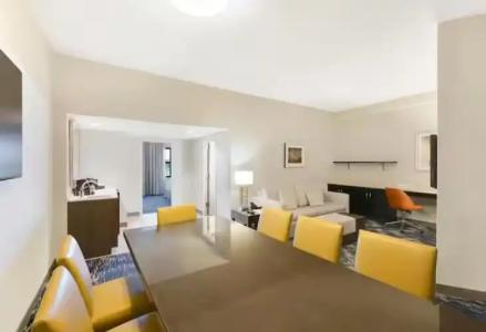 Embassy Suites by Hilton Alexandria Old Town - 51