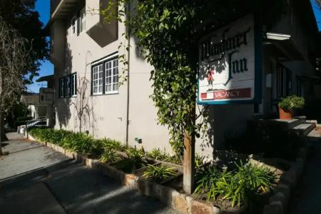 Carmel Wayfarer Inn